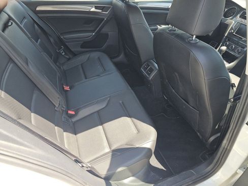 Used 2017 Volkswagen Golf Alltrack S AWD/4WD image 5