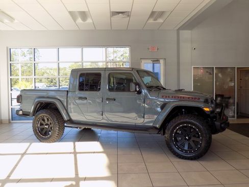 Certified 2024 Jeep Gladiator Rubicon image 9