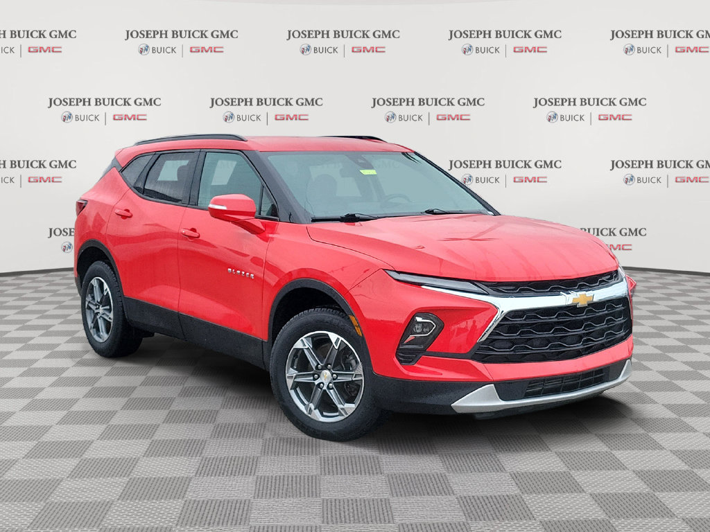 Used 2024 Chevrolet Blazer LT AWD/4WD image 1