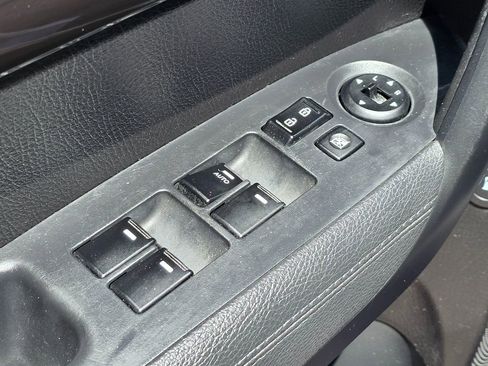 Used 2013 Kia Sorento LX w/ Third Row Pkg image 33