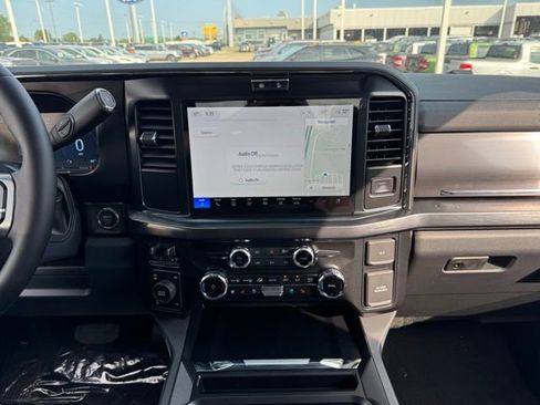 New 2026 Ford F350 Lariat w/ FX4 Off-Road Package image 2