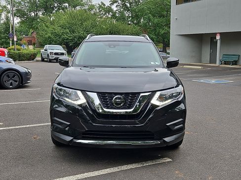 Certified 2019 Nissan Rogue SV AWD/4WD image 2