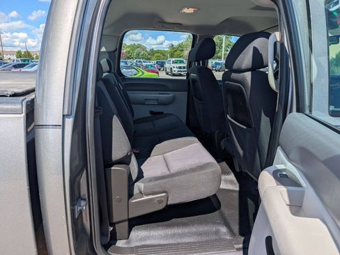Used 2014 Chevrolet Silverado 3500 W/T AWD/4WD image 14
