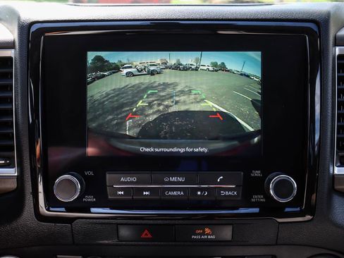 Used 2022 Nissan Frontier SV image 7