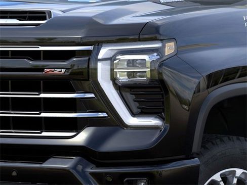 New 2026 Chevrolet Silverado 2500 LT w/ Z71 Chrome Sport Edition image 10