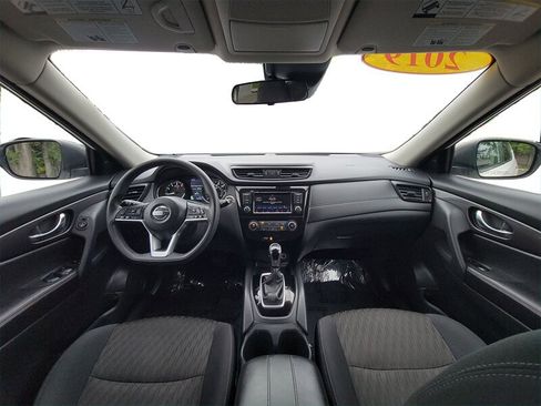 Used 2019 Nissan Rogue SV AWD/4WD image 20