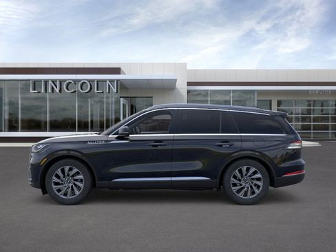 New 2026 Lincoln Aviator 2WD image 3