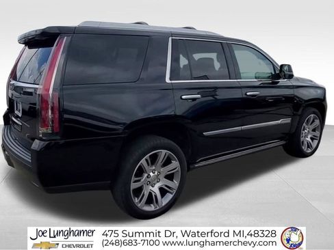 Used 2016 Cadillac Escalade Premium AWD/4WD image 9