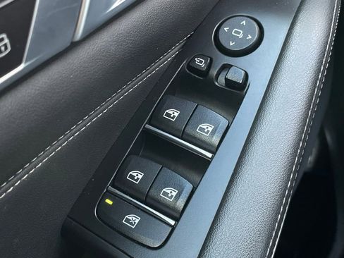 Used 2023 BMW X5 xDrive45e image 13