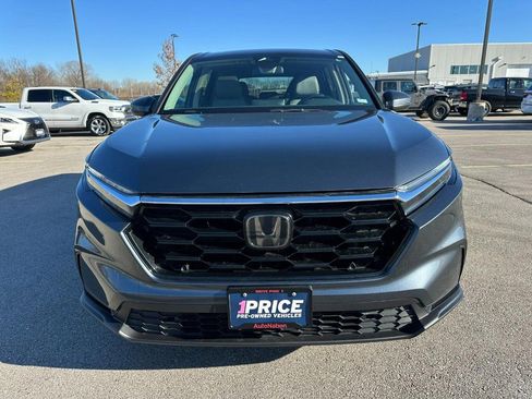 Used 2023 Honda CR-V EX image 9