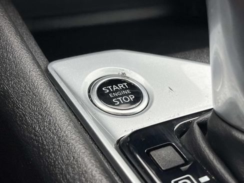 Used 2025 Nissan Altima 2.5 SV FWD image 31