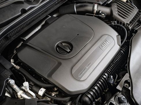 Used 2024 MINI Cooper S w/ Signature Upholstery Package image 38