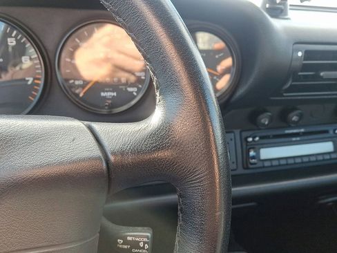 Used 1998 Porsche 911 Carrera image 20