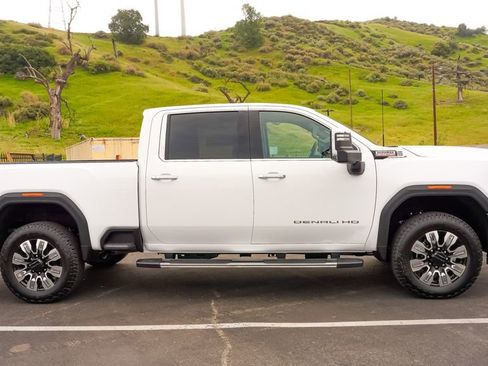 New 2026 GMC Sierra 2500 Denali w/ Denali Reserve Package image 7