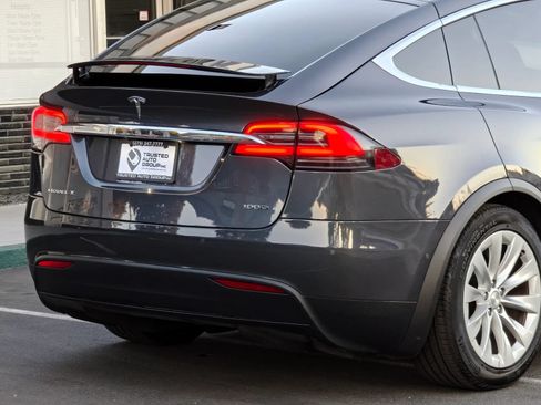 Used 2017 Tesla Model X 100D AWD/4WD image 8