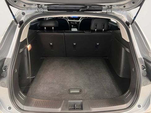 Certified 2025 Chevrolet Trax LT FWD image 11
