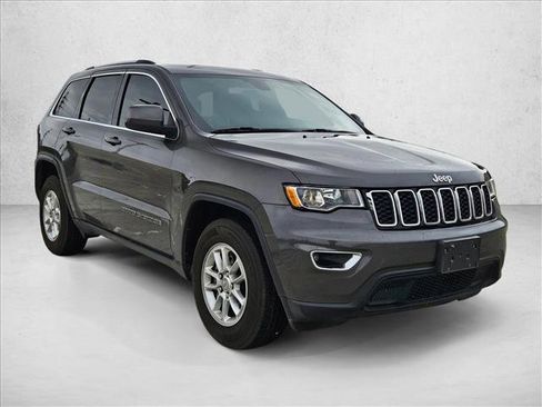 Used 2020 Jeep Grand Cherokee Laredo RWD image 3