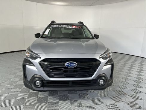 Used 2025 Subaru Outback Onyx Edition AWD/4WD image 3