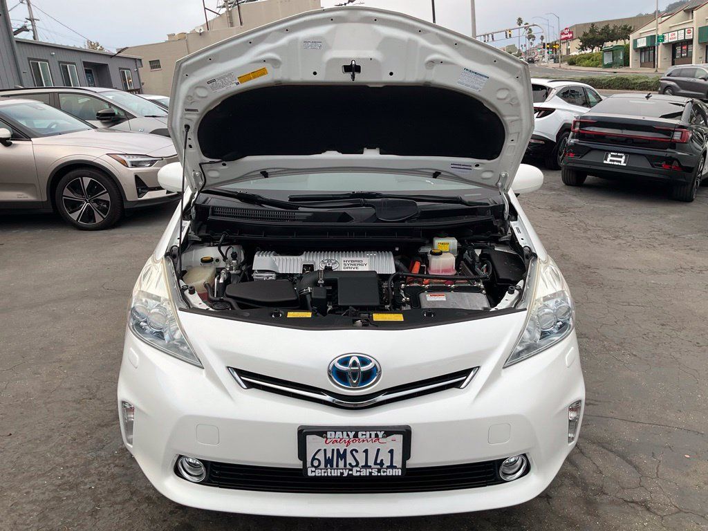 Used 2012 Toyota Prius V Five FWD image 12