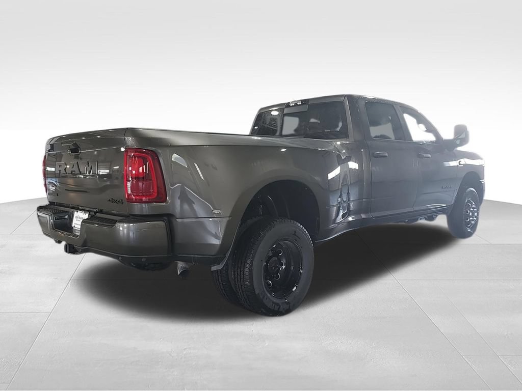 New 2026 RAM 3500 Big Horn AWD/4WD image 8