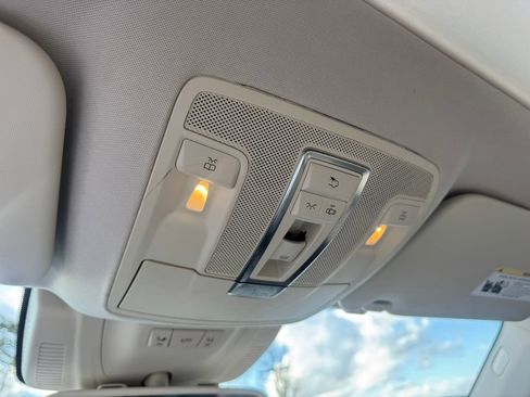 Used 2018 Mercedes-Benz GLS 450 4MATIC w/ Premium Package image 31