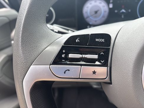 Used 2024 Hyundai Elantra SEL FWD image 23