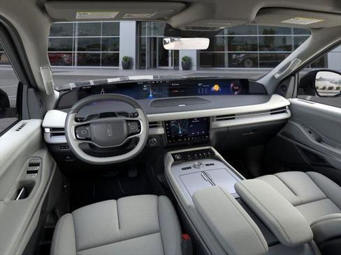 New 2026 Lincoln Navigator L Reserve w/ Jet Appearance Package image 9
