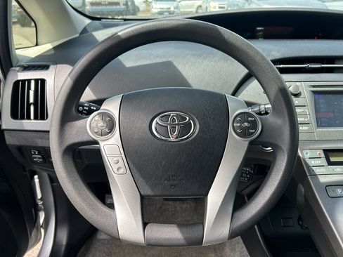 Used 2012 Toyota Prius Two FWD image 16