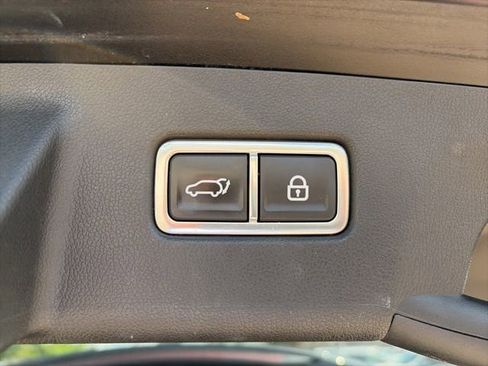 Used 2022 Kia Sorento EX w/ Panoramic Sunroof Package FWD image 15