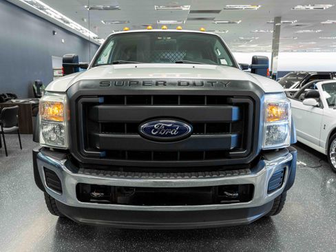 Used 2012 Ford F550 4x4 Crew Cab Super Duty w/ Payload Upgrade Pkg image 2