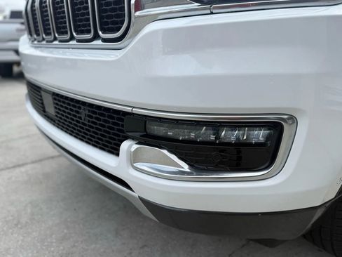 Used 2022 Jeep Wagoneer Series II image 17