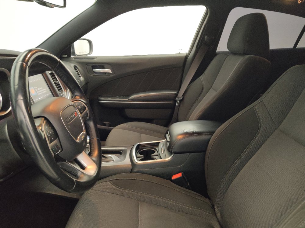 Used 2016 Dodge Charger SXT RWD image 17