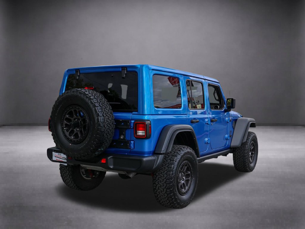 Used 2022 Jeep Wrangler Unlimited Sport w/ Xtreme Recon 35" Tire Package AWD/4WD image 4