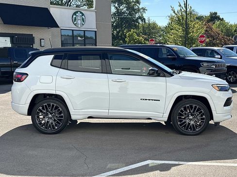 Used 2024 Jeep Compass Limited w/ High Altitude Package AWD/4WD image 7