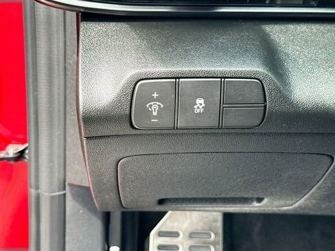Certified 2025 Hyundai Elantra Sport FWD image 10