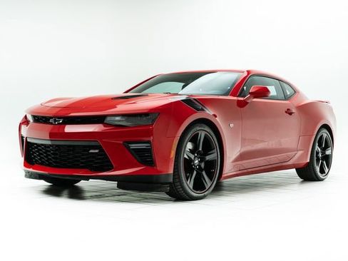 Used 2018 Chevrolet Camaro SS image 8