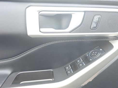 Used 2021 Ford Explorer XLT w/ Class III Trailer Tow Package image 17