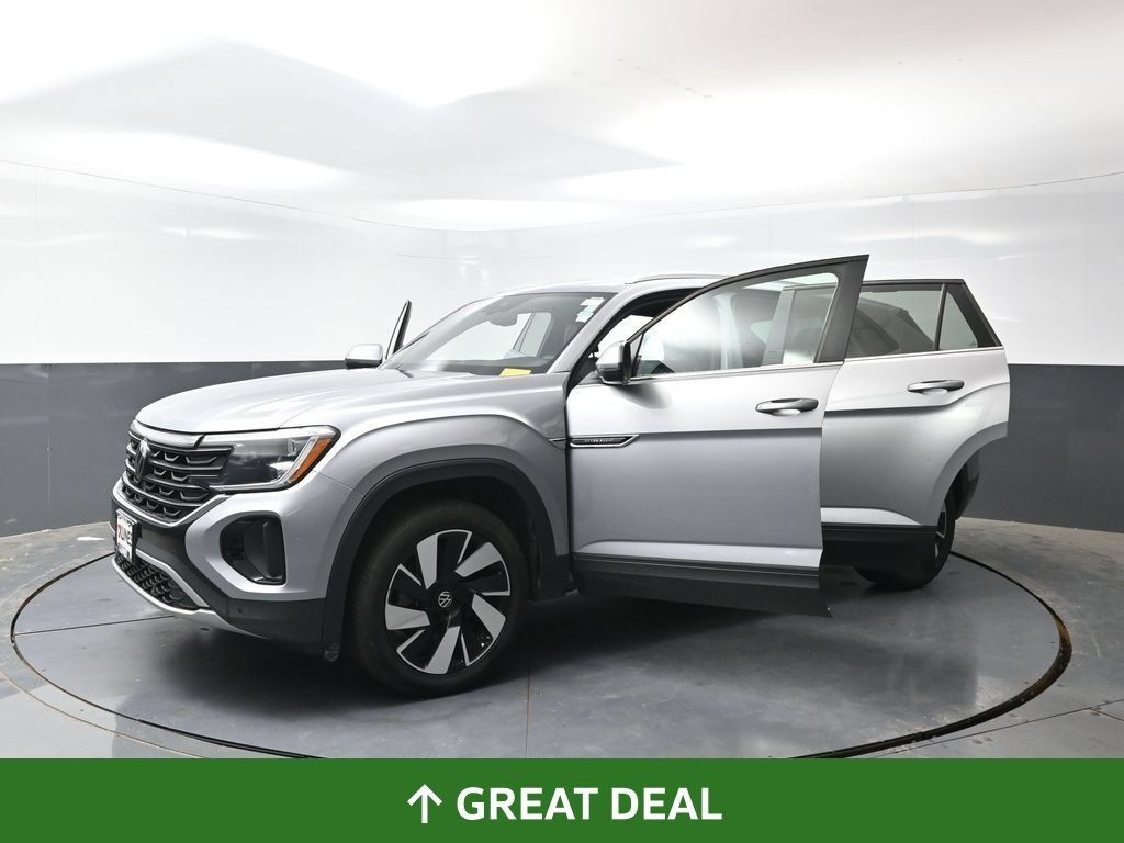 Used 2025 Volkswagen Atlas Cross Sport SE FWD image 60
