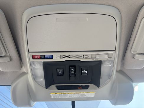 Used 2021 Subaru Forester Premium AWD/4WD image 34