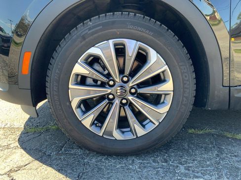 Used 2024 Buick Envision Preferred AWD/4WD image 29