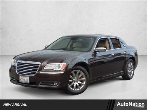 Used 2012 Chrysler 300 Limited w/ Luxury Group image 1