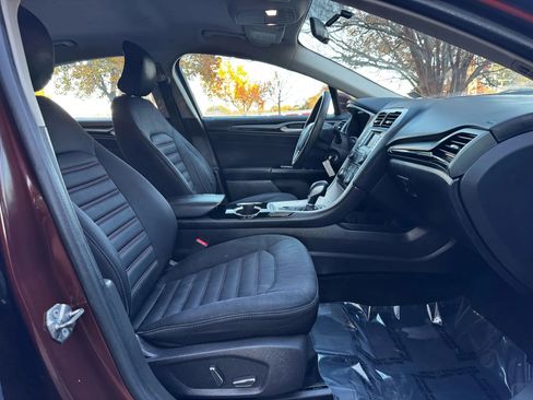 Used 2016 Ford Fusion SE w/ Equipment Group 201A image 14