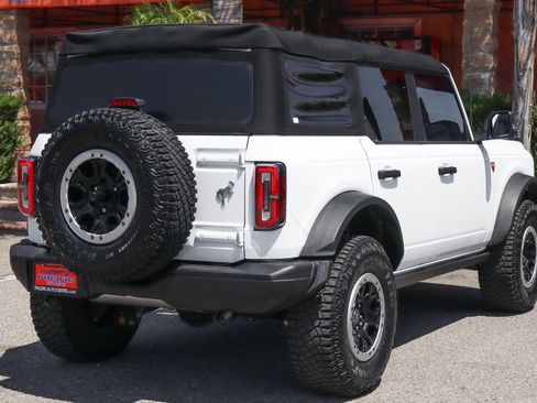 Used 2023 Ford Bronco Badlands w/ Sasquatch Package AWD/4WD image 10