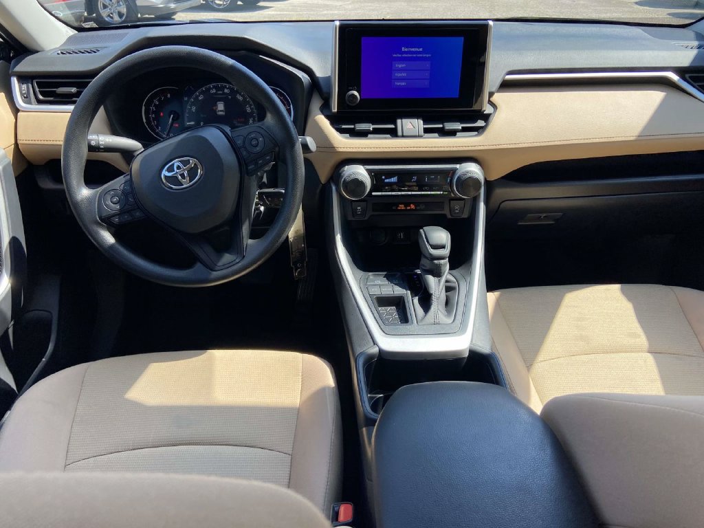 Used 2025 Toyota RAV4 LE FWD image 10