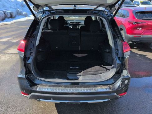 Used 2020 Nissan Rogue SV image 17