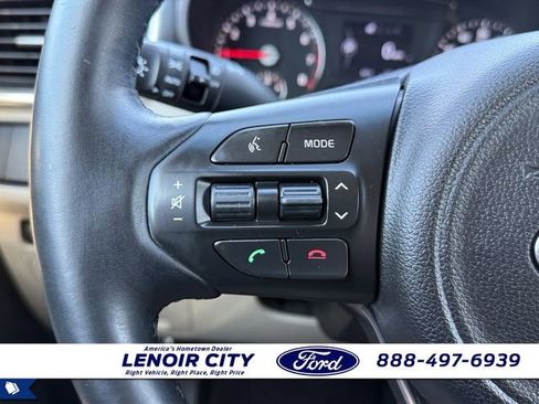 Used 2016 Kia Sorento EX image 19