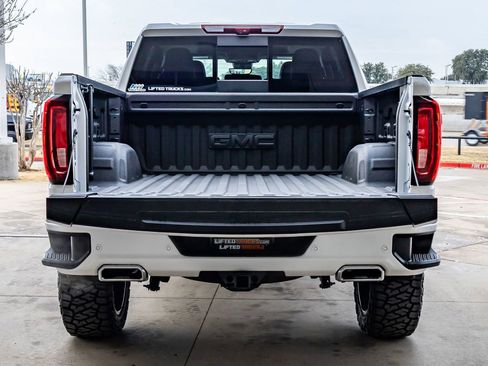 Used 2025 GMC Sierra 1500 Denali w/ Denali Reserve Package AWD/4WD image 9
