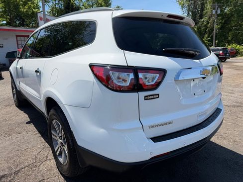Used 2017 Chevrolet Traverse LT FWD image 7