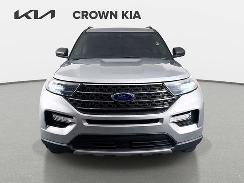 Used 2022 Ford Explorer XLT w/ Equipment Group 202A RWD image 2