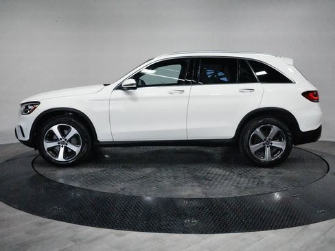 Used 2022 Mercedes-Benz GLC 300 4MATIC w/ Multimedia Package Lite image 4